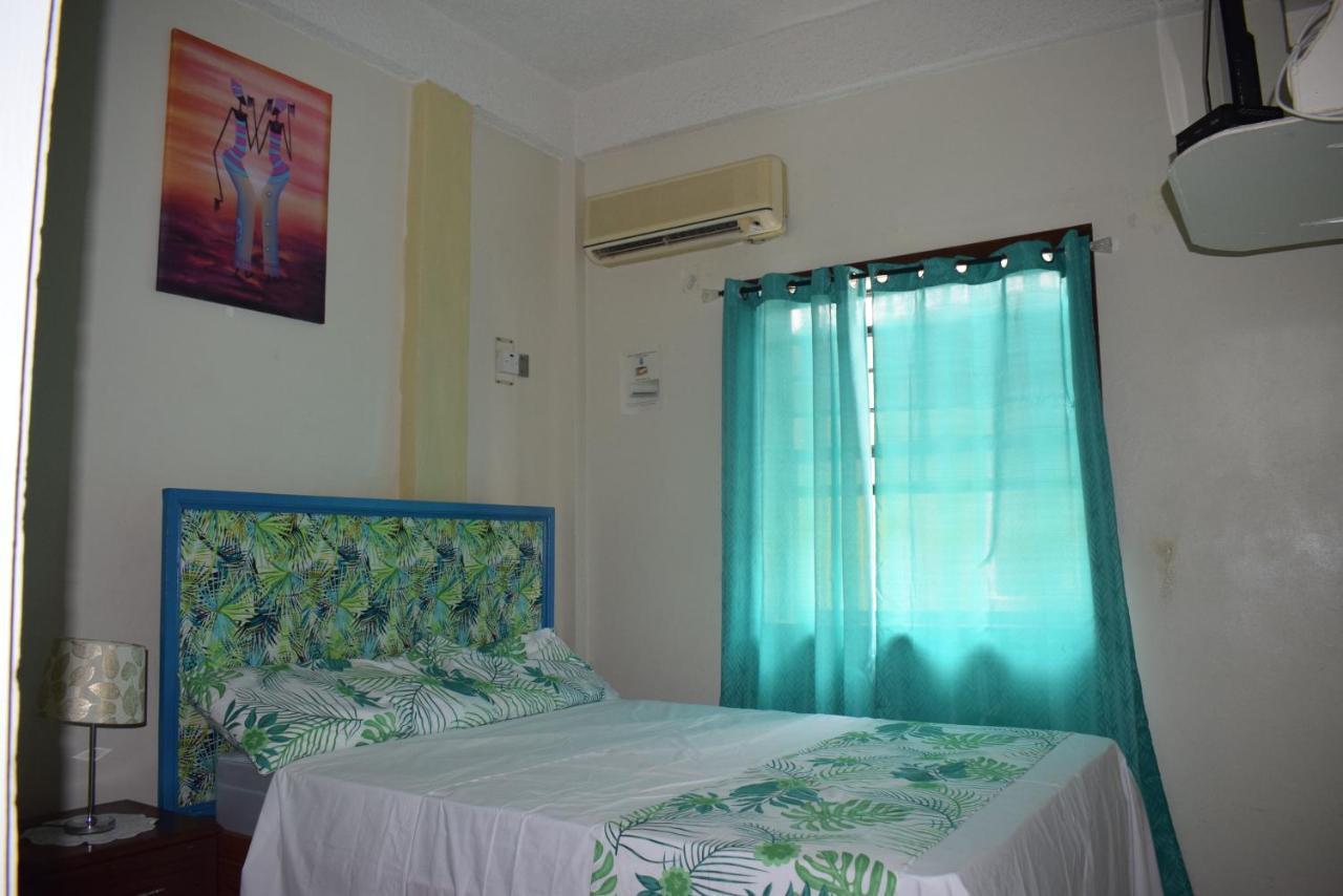 Tropical Breeze Vacation Home And Apartments Gros Islet Dış mekan fotoğraf