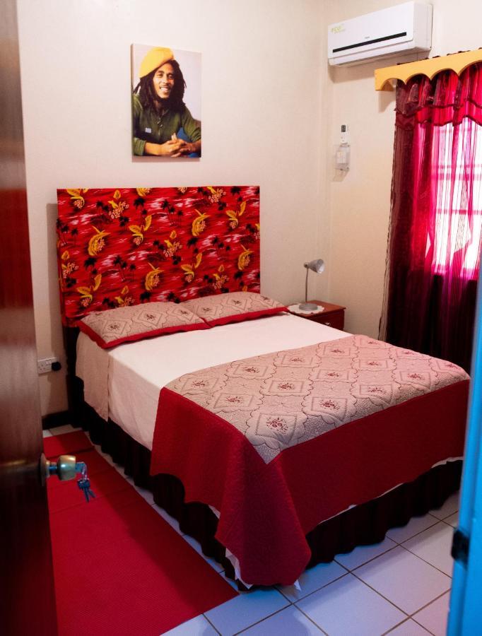Tropical Breeze Vacation Home And Apartments Gros Islet Dış mekan fotoğraf