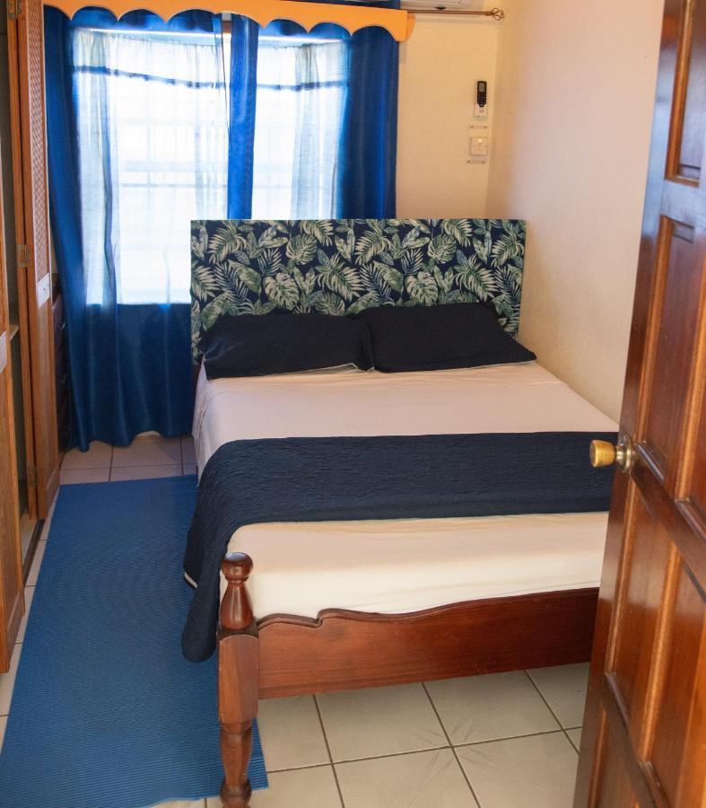 Tropical Breeze Vacation Home And Apartments Gros Islet Dış mekan fotoğraf