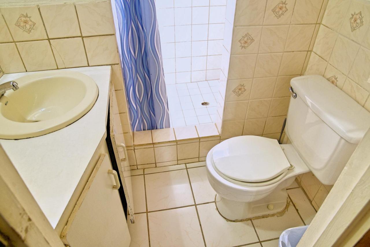 Tropical Breeze Vacation Home And Apartments Gros Islet Dış mekan fotoğraf