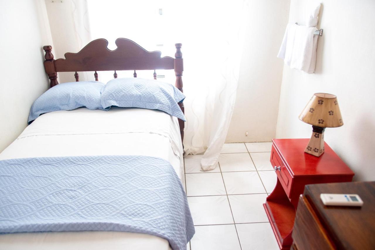 Tropical Breeze Vacation Home And Apartments Gros Islet Dış mekan fotoğraf