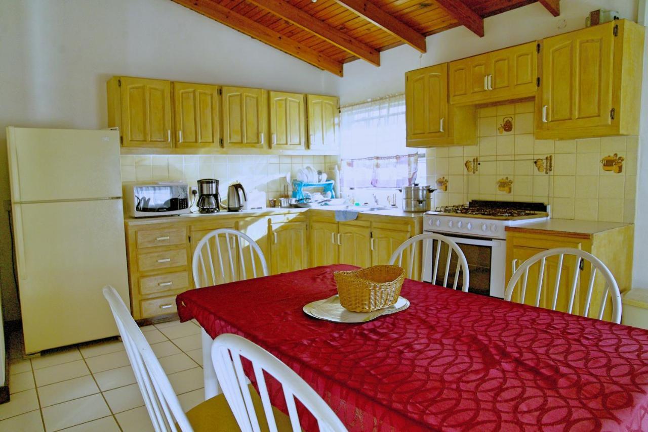 Tropical Breeze Vacation Home And Apartments Gros Islet Dış mekan fotoğraf