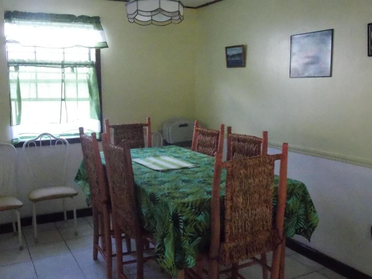 Tropical Breeze Vacation Home And Apartments Gros Islet Dış mekan fotoğraf